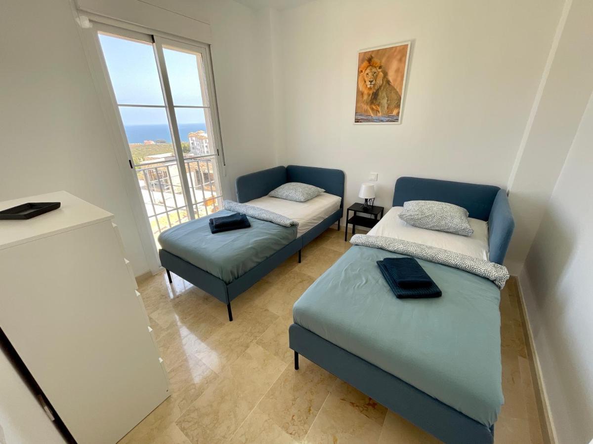 Top Sea View Apartment - 7 Minutes To Sotogrande Castillo de Sabinillas Exterior foto